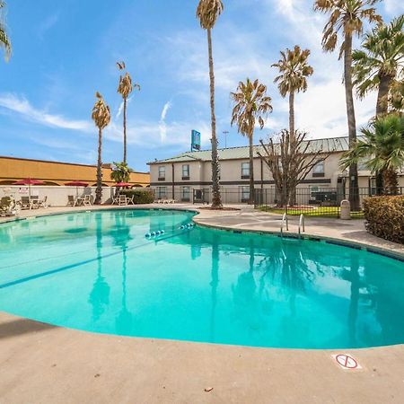 Motel 6-Laredo, Tx - North I-35 エクステリア 写真