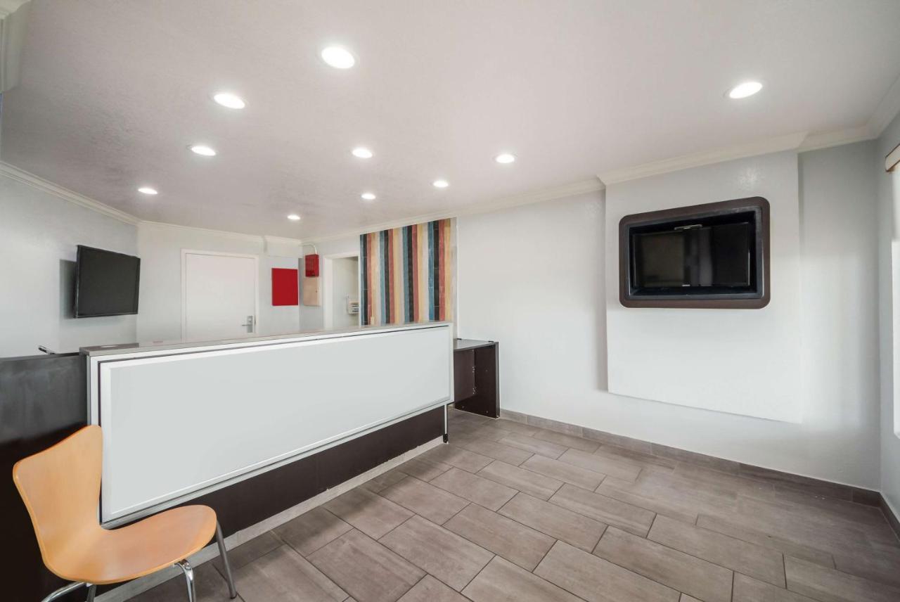 Motel 6-Laredo, Tx - North I-35 エクステリア 写真