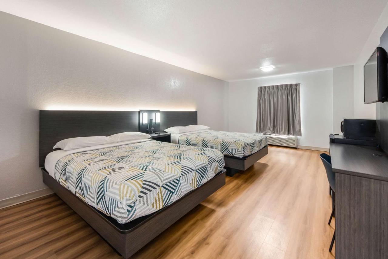 Motel 6-Laredo, Tx - North I-35 エクステリア 写真