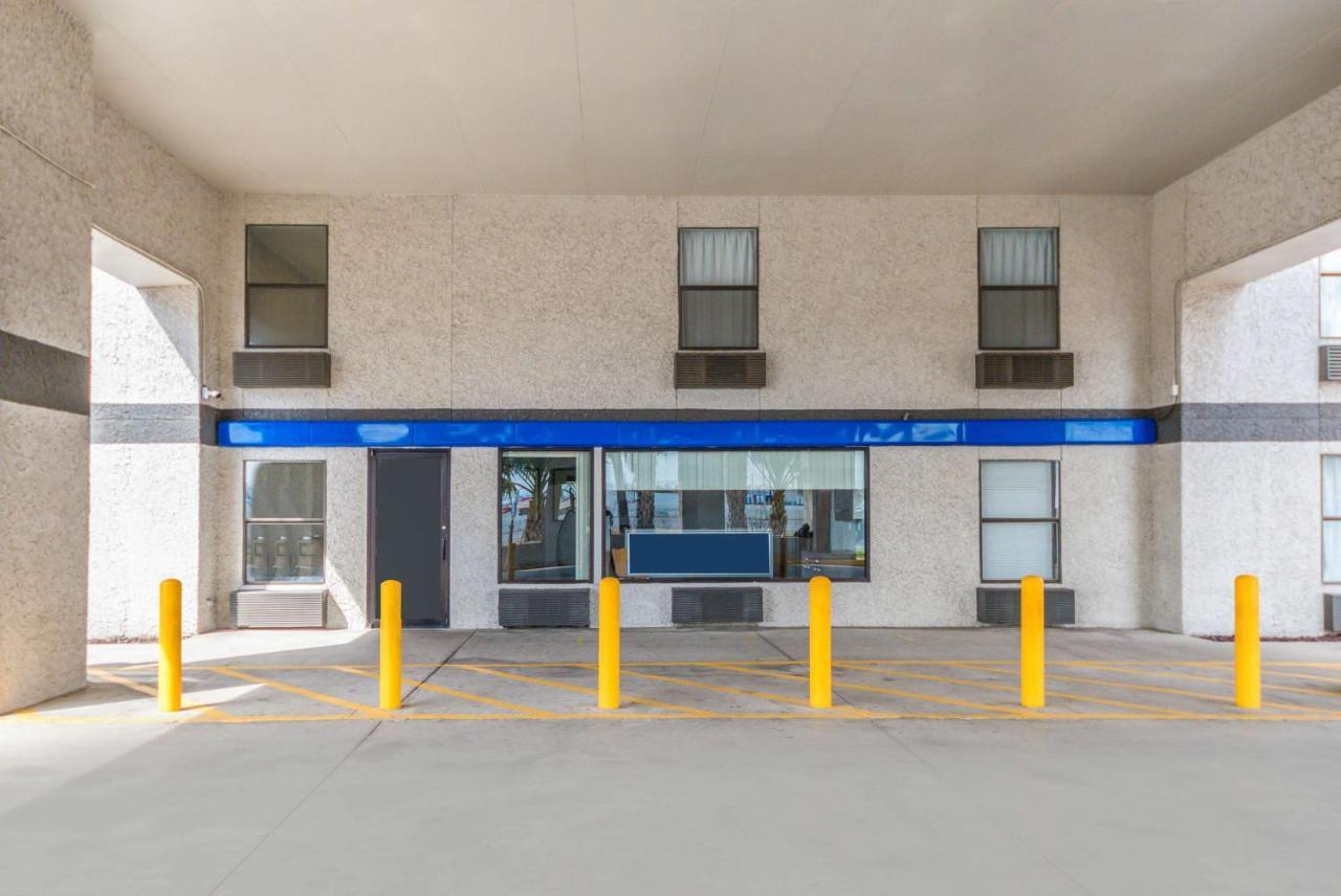 Motel 6-Laredo, Tx - North I-35 エクステリア 写真