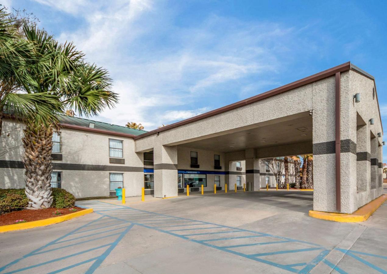 Motel 6-Laredo, Tx - North I-35 エクステリア 写真