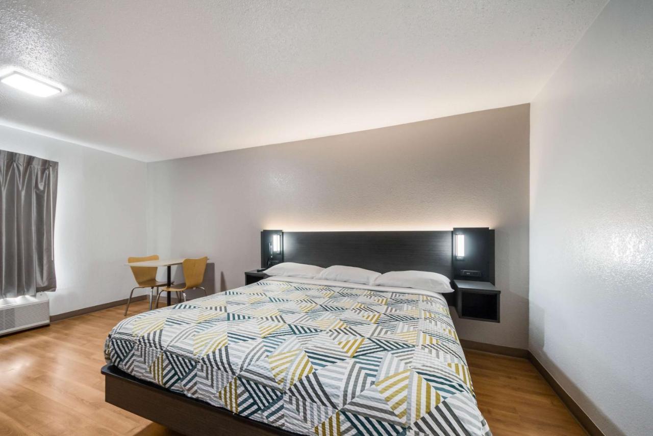 Motel 6-Laredo, Tx - North I-35 エクステリア 写真