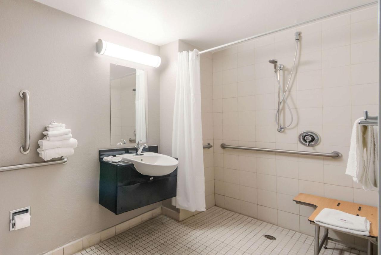 Motel 6-Laredo, Tx - North I-35 エクステリア 写真