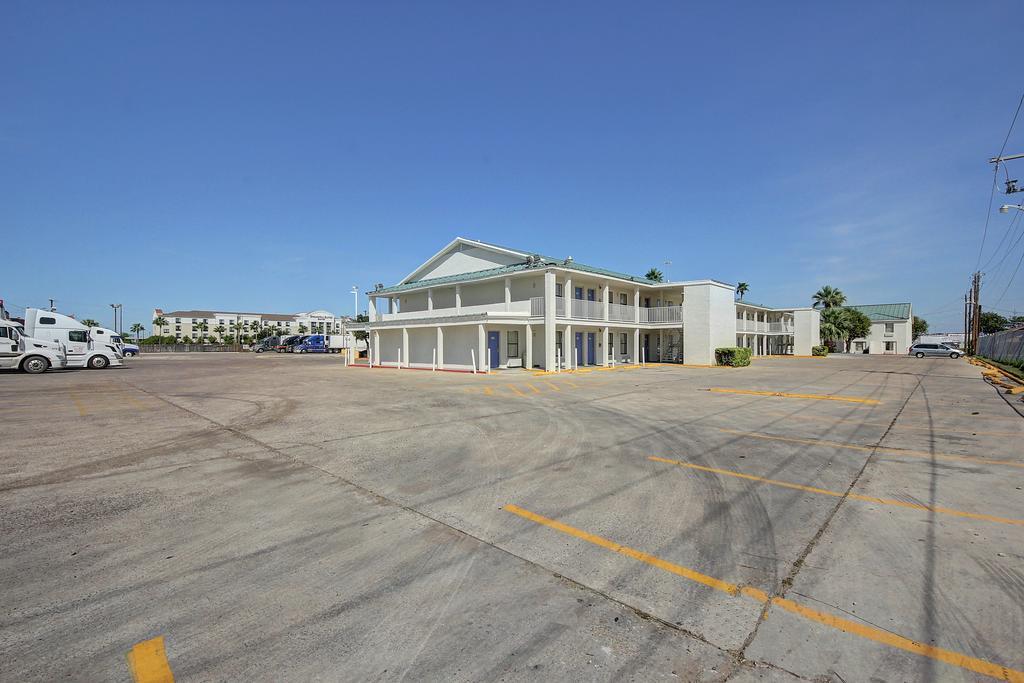 Motel 6-Laredo, Tx - North I-35 エクステリア 写真