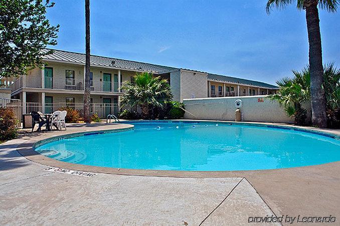 Motel 6-Laredo, Tx - North I-35 エクステリア 写真