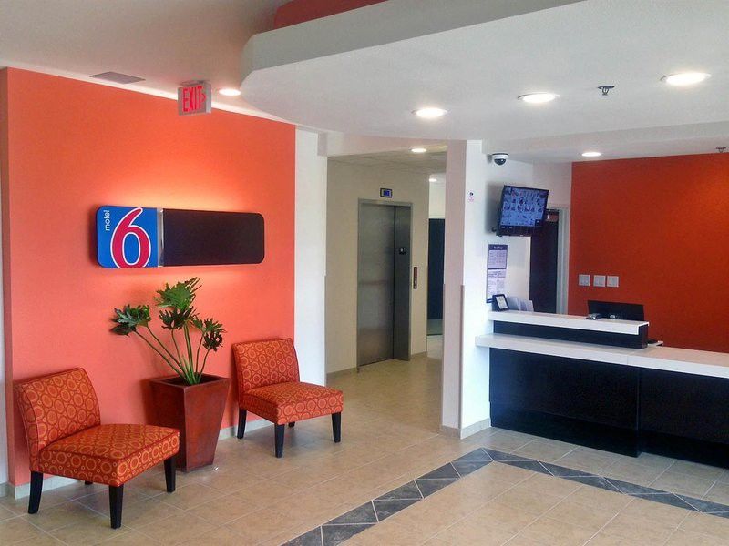 Motel 6-Laredo, Tx - North I-35 エクステリア 写真