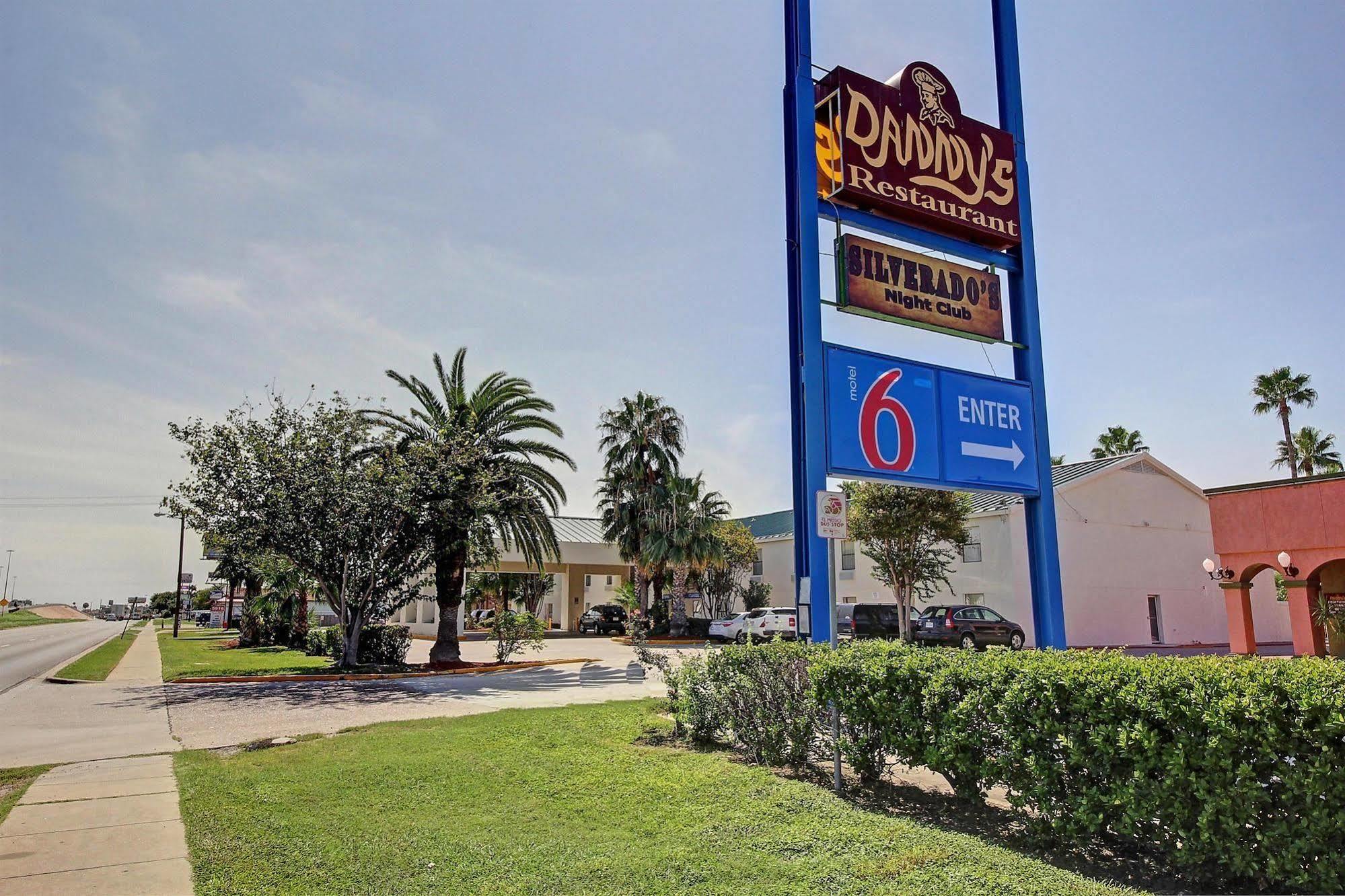 Motel 6-Laredo, Tx - North I-35 エクステリア 写真