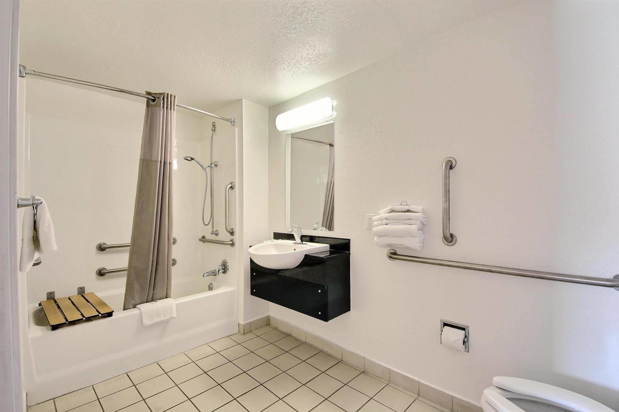Motel 6-Laredo, Tx - North I-35 エクステリア 写真