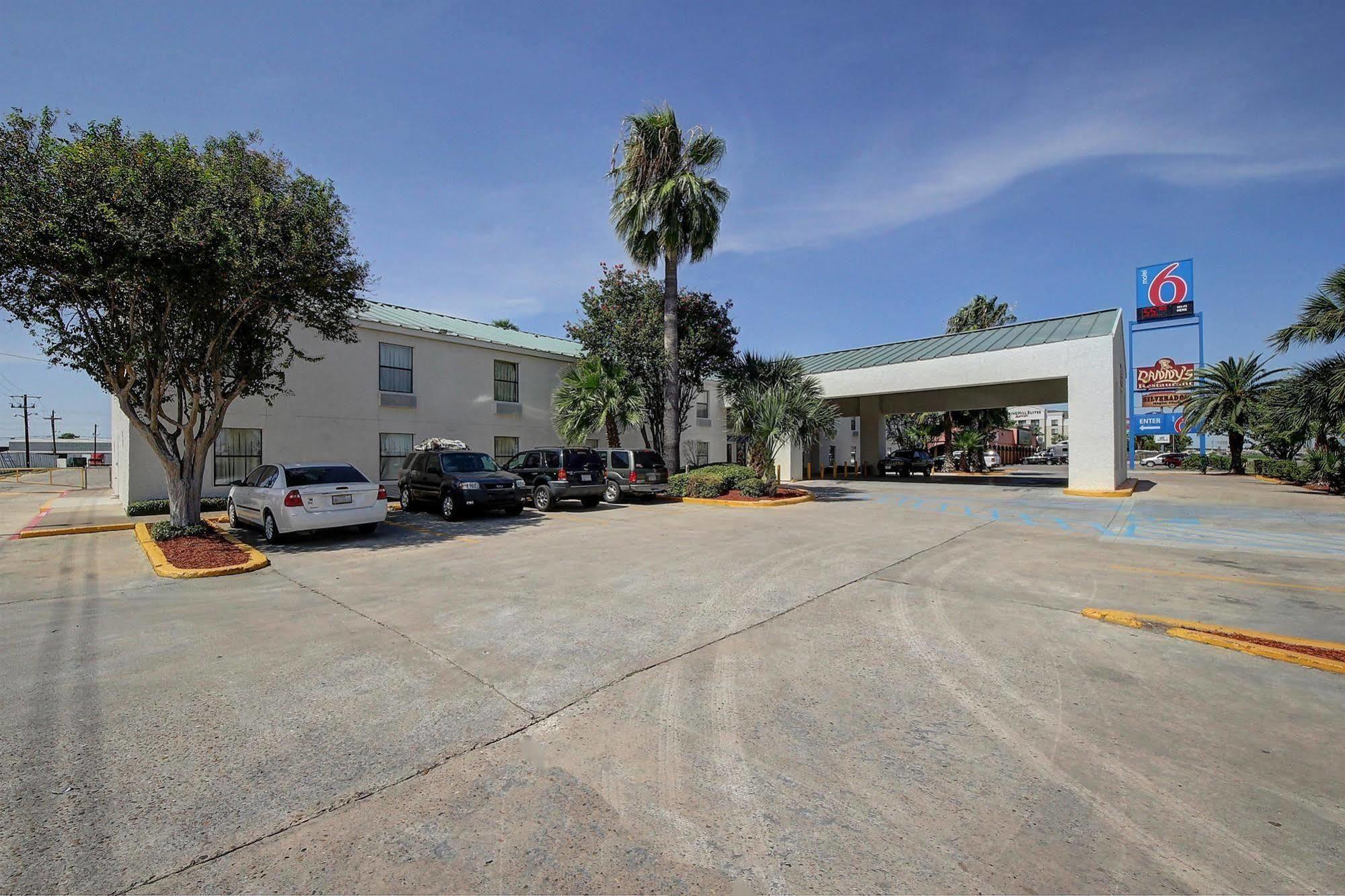 Motel 6-Laredo, Tx - North I-35 エクステリア 写真